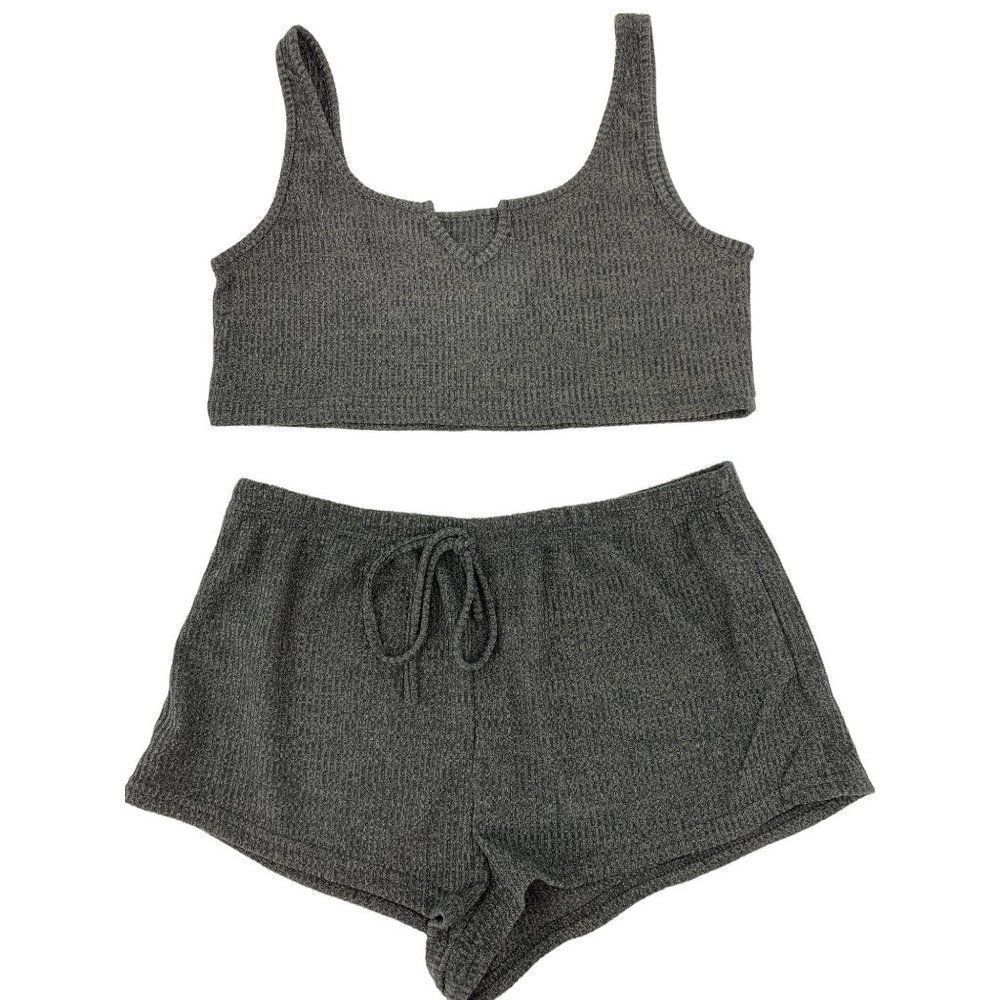 Lot of 2 Shorts plus bralette top 1817 size 1XL gray ribbed lounge